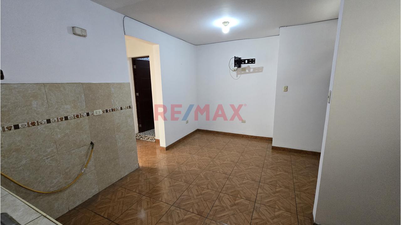 Mini Dpto En Alquiler Urb. San Felipe - Comas — foto 3