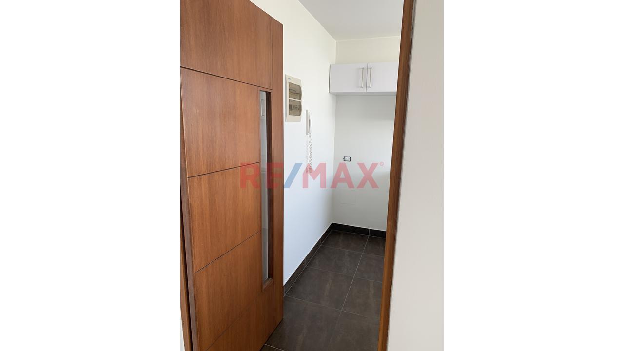 Alquiler De Departamento Surquillo Limite San Isidro Oportunidad — foto 8