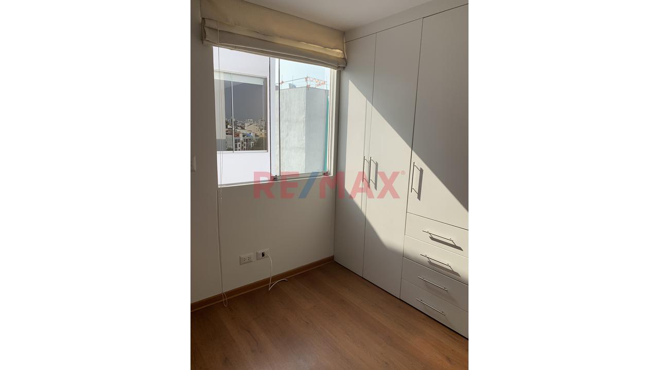 Alquiler De Departamento Surquillo Limite San Isidro Oportunidad — foto 12