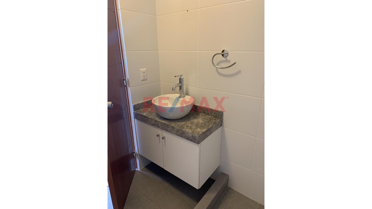 Alquiler De Departamento Surquillo Limite San Isidro Oportunidad — foto 10