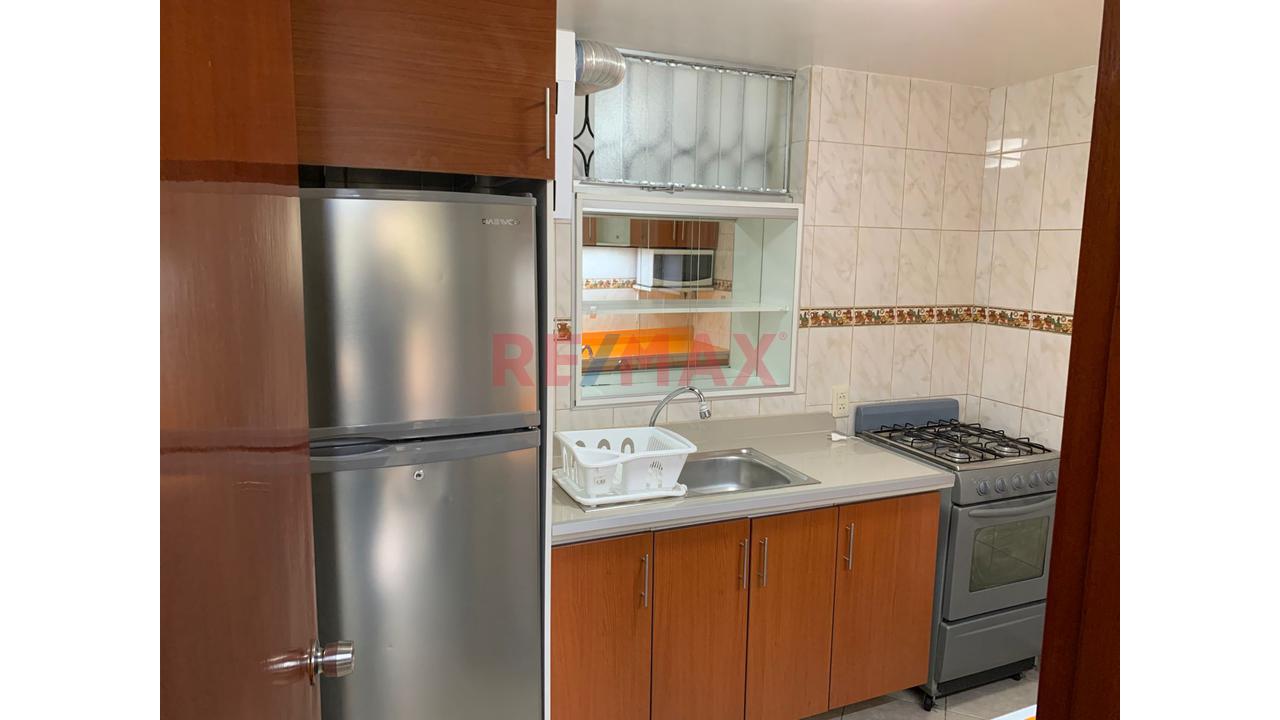 Oportunidad Alquiler De Mini Departamento Dúplex Amoblado – Surco (Higuereta) — foto 4