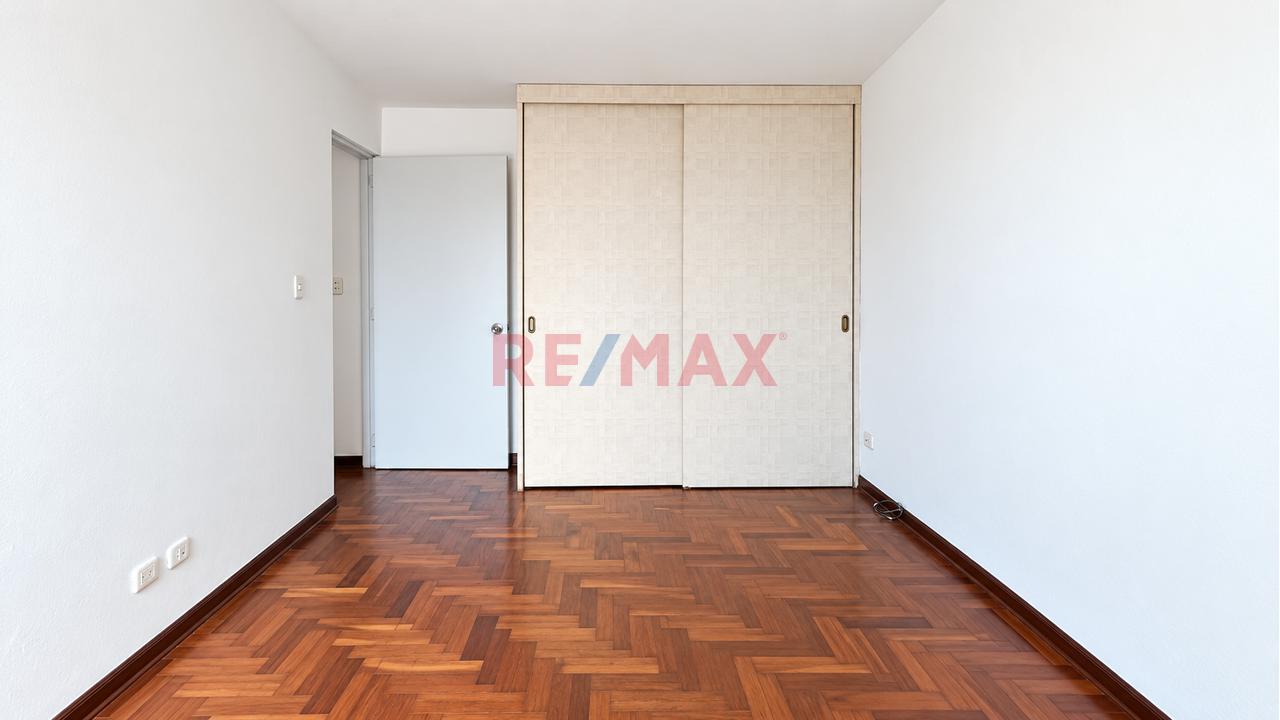 Amplio Departamento De 136 M² En Venta En San Miguel – 3 Habitaciones + Cuarto De Servicio + Cochera — foto 6