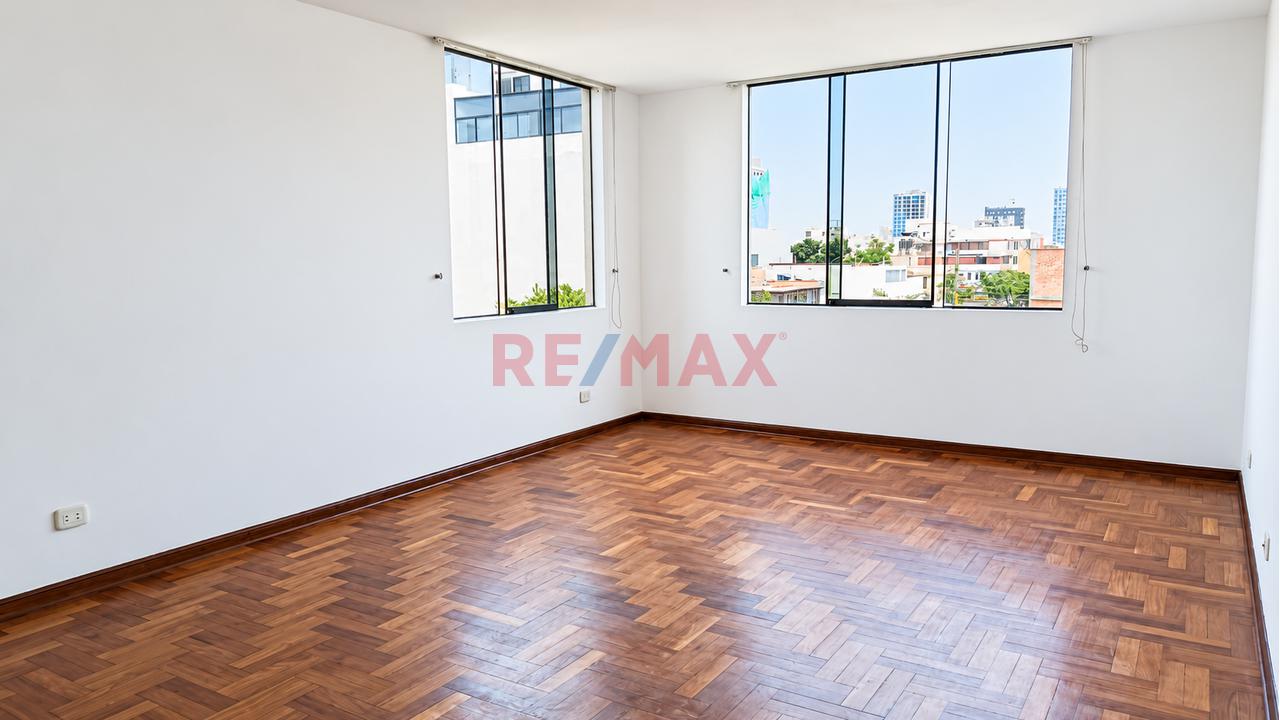 Amplio Departamento De 136 M² En Venta En San Miguel – 3 Habitaciones + Cuarto De Servicio + Cochera — foto 3