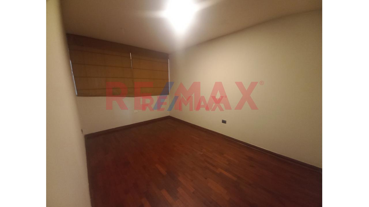Amplio Departamento De 3 Dormitorios En Alquiler | Urb. La Merced, Ate — foto 3