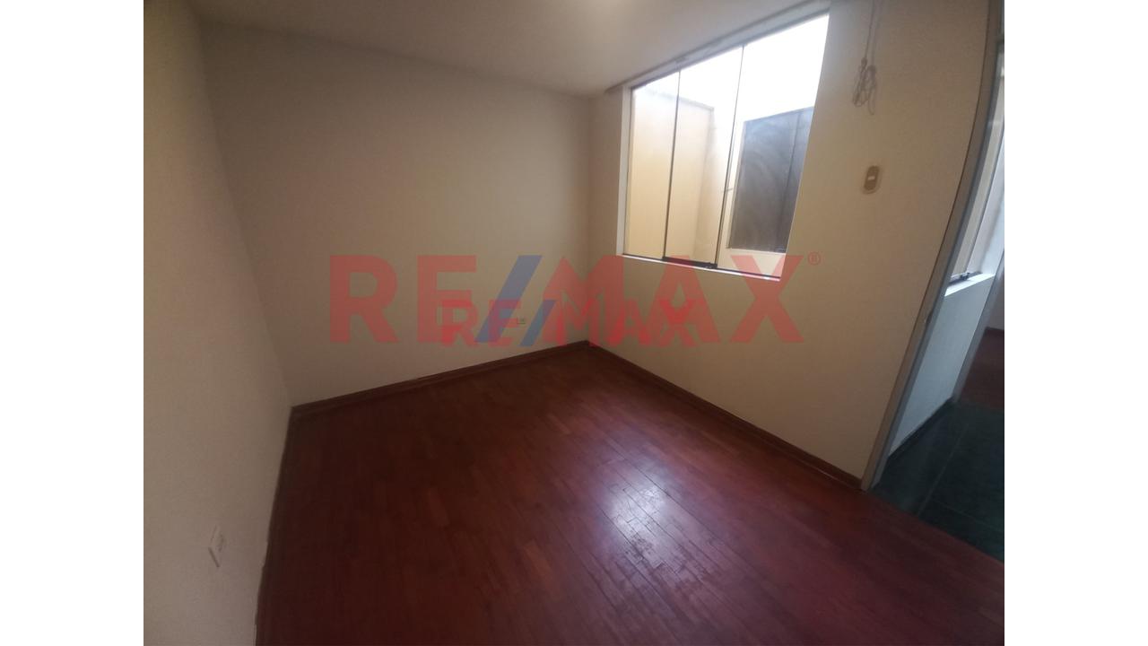 Amplio Departamento De 3 Dormitorios En Alquiler | Urb. La Merced, Ate — foto 9