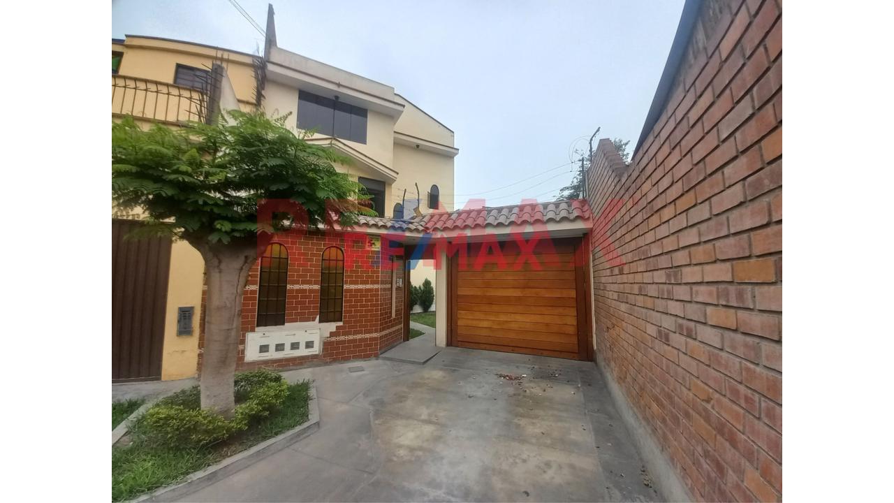 Amplio Departamento De 3 Dormitorios En Alquiler | Urb. La Merced, Ate