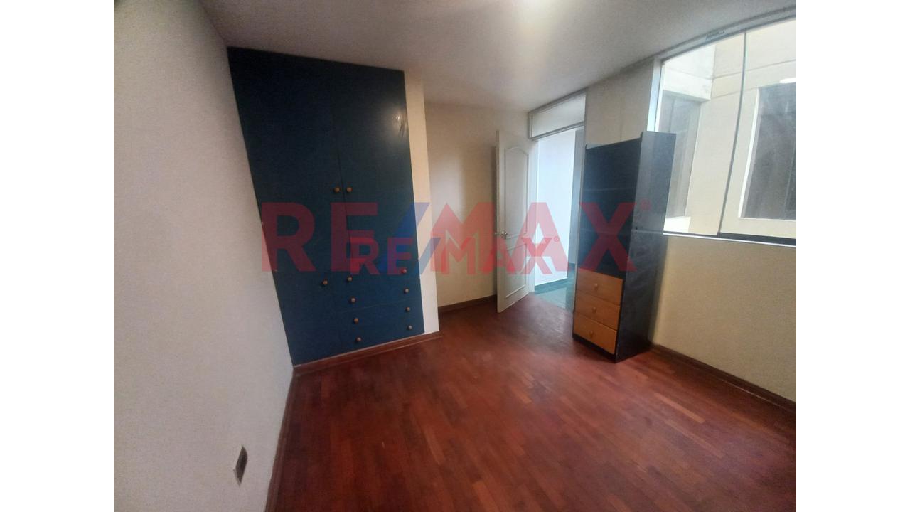 Amplio Departamento De 3 Dormitorios En Alquiler | Urb. La Merced, Ate — foto 8