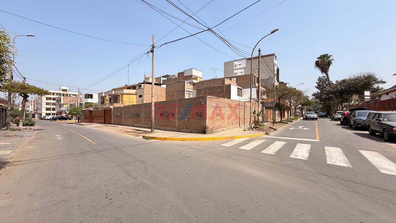 Se Alquila Terreno En Mayorazgo - Ate | 253 M2 | 3,330 Soles — foto 4
