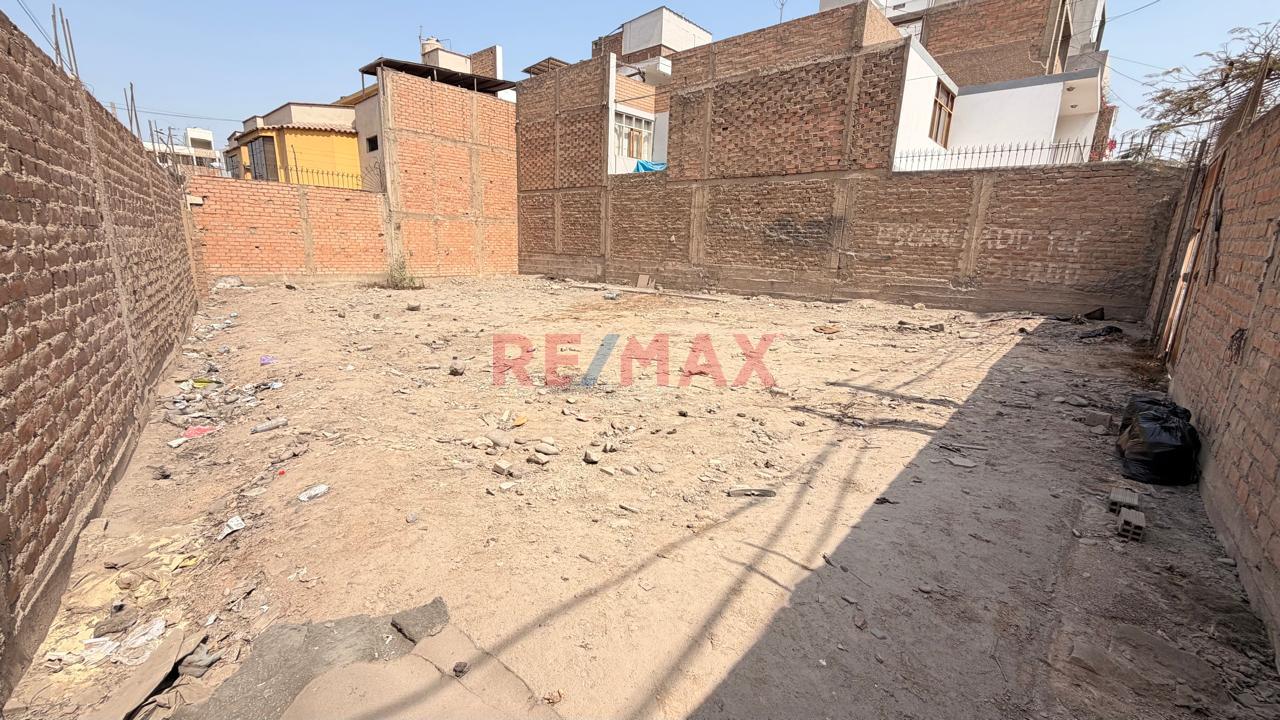 Se Alquila Terreno En Mayorazgo - Ate | 253 M2 | 3,330 Soles — foto 2