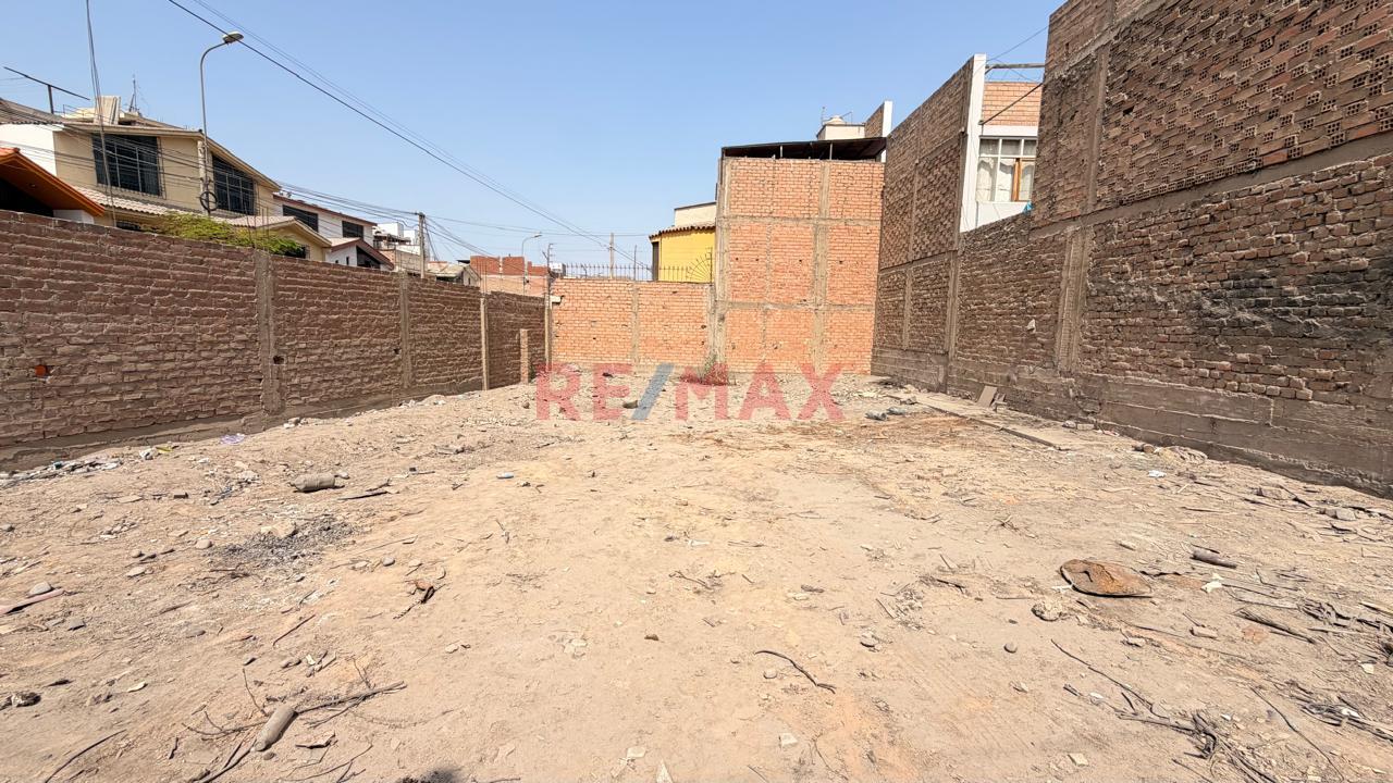 Se Alquila Terreno En Mayorazgo - Ate | 253 M2 | 3,330 Soles — foto 3
