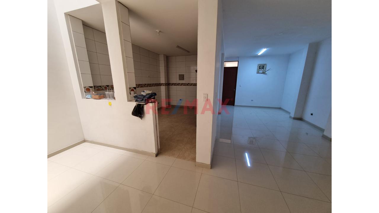 🚨 ¡Local Comercial De 170 M² En San Martín De Porres! 🚨 — foto 8