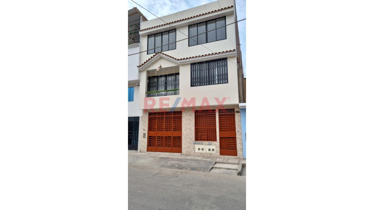 🚨 ¡Local Comercial De 170 M² En San Martín De Porres! 🚨 — foto 2