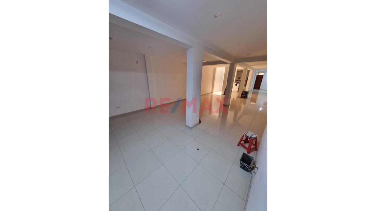 🚨 ¡Local Comercial De 170 M² En San Martín De Porres! 🚨 — foto 7