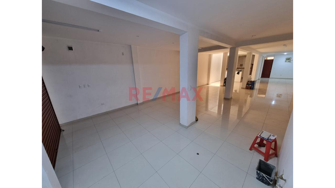 🚨 ¡Local Comercial De 170 M² En San Martín De Porres! 🚨 — foto 5
