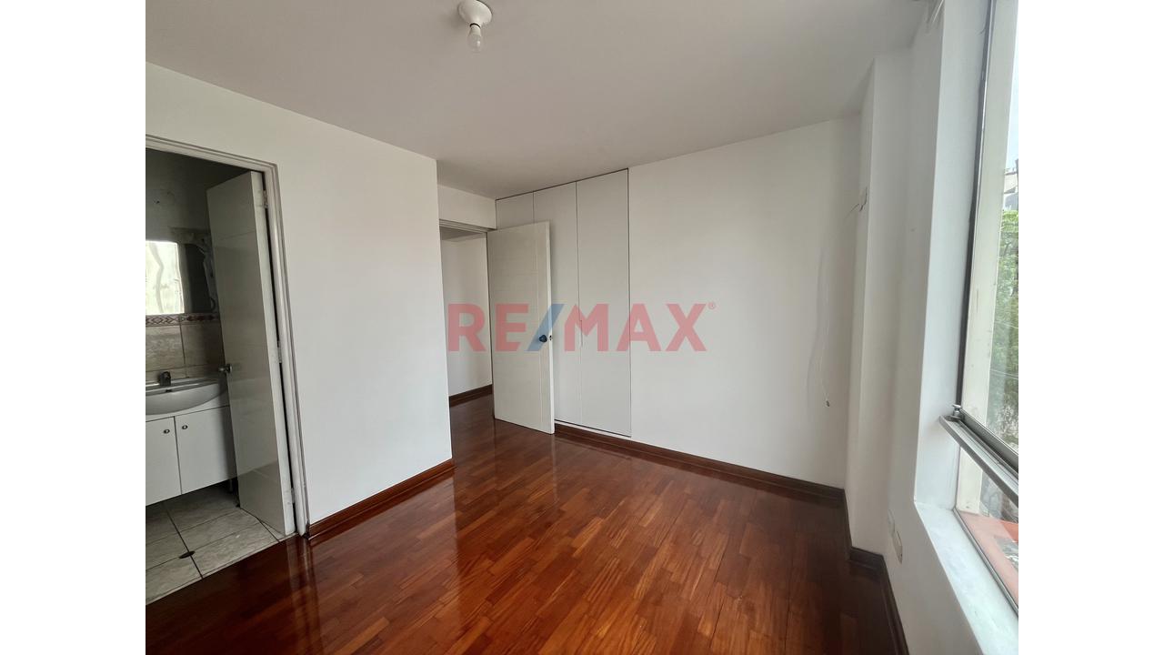 Departamento Remodelado En Venta En Miraflores – Coronel Inclán Cuadra 4 - Vista Exterior — foto 13