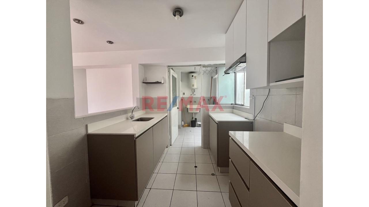 Departamento Remodelado En Venta En Miraflores – Coronel Inclán Cuadra 4 - Vista Exterior — foto 2