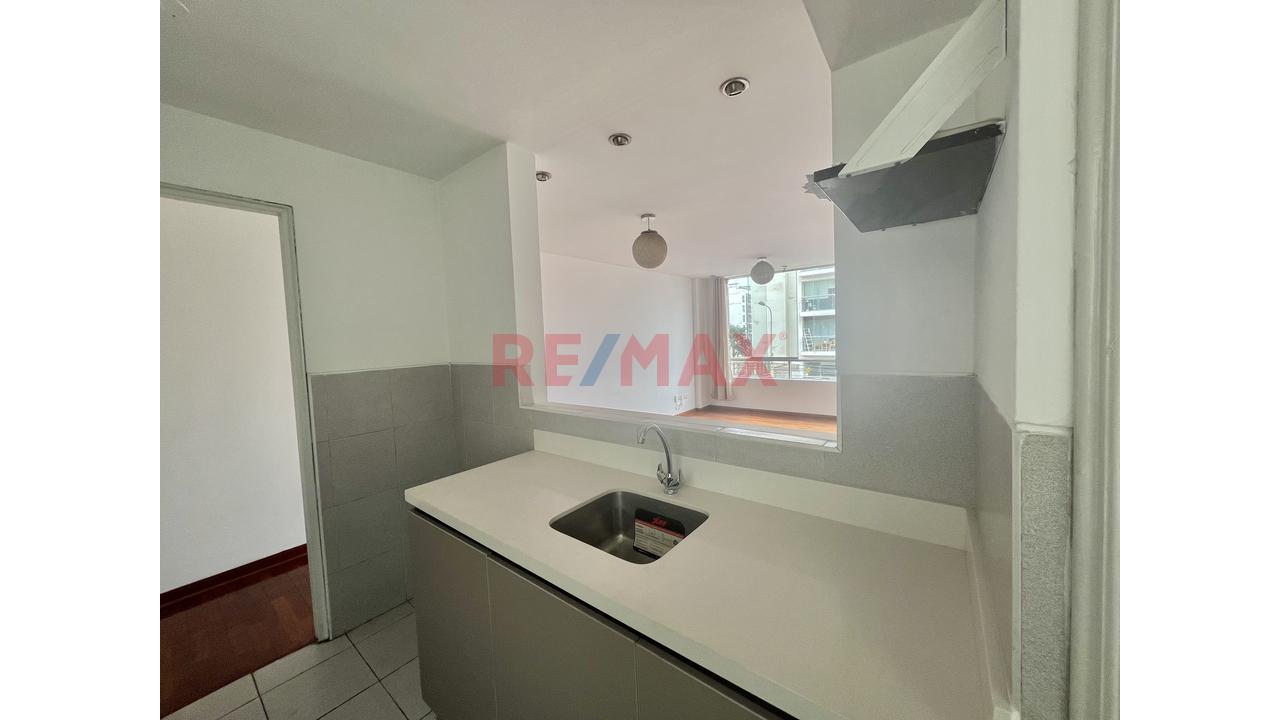 Departamento Remodelado En Venta En Miraflores – Coronel Inclán Cuadra 4 - Vista Exterior — foto 4