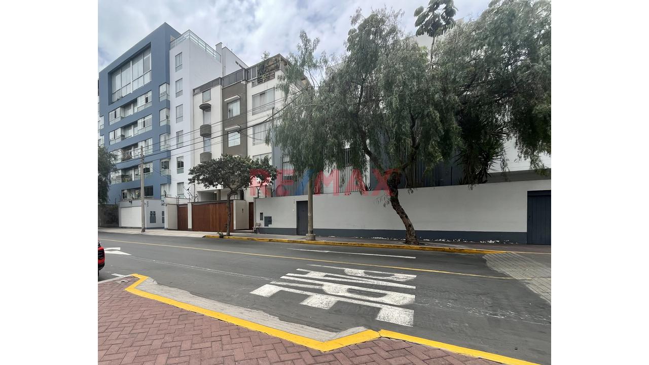Alquiler Departamento Remodelado En Miraflores – Coronel Inclán Cuadra 4 - Vista Exterior — foto 10