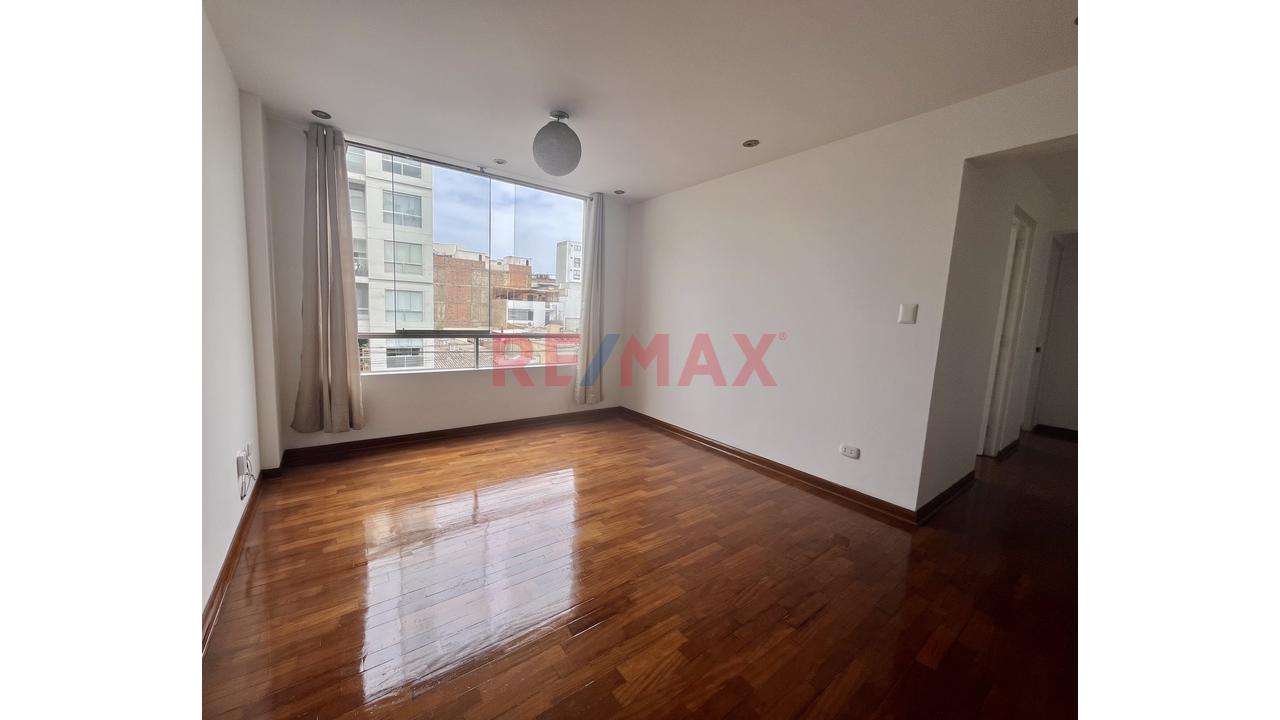 Alquiler Departamento Remodelado En Miraflores – Coronel Inclán Cuadra 4 - Vista Exterior — foto 7