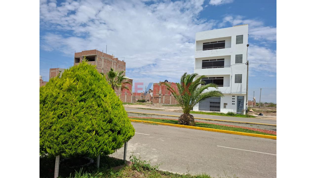 Local Comercial En Alquiler En Primer Piso En Urb. La Ensenada 3Era Etapa - Chiclayo - 7