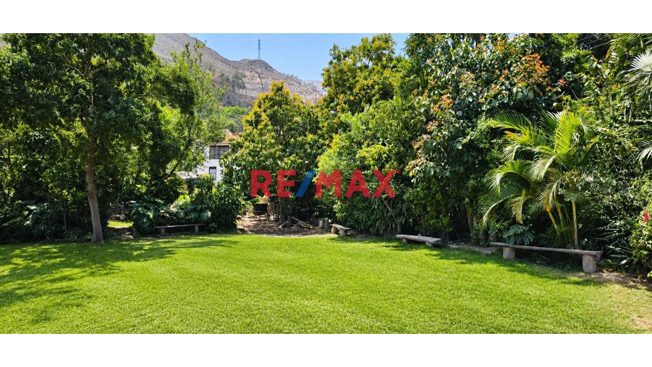 Exclusivo Terreno De 2402 M2 En Santa Maria Chaclacayo