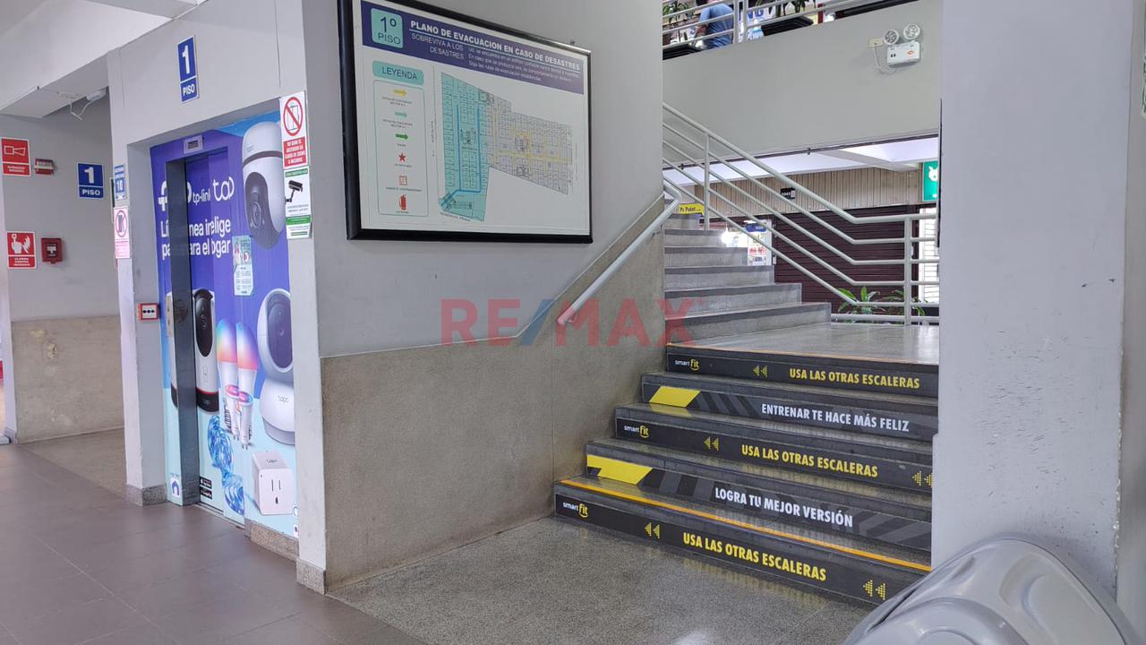 Venta De Local Stand Comercial En Miraflores De 11.5M2 — foto 10