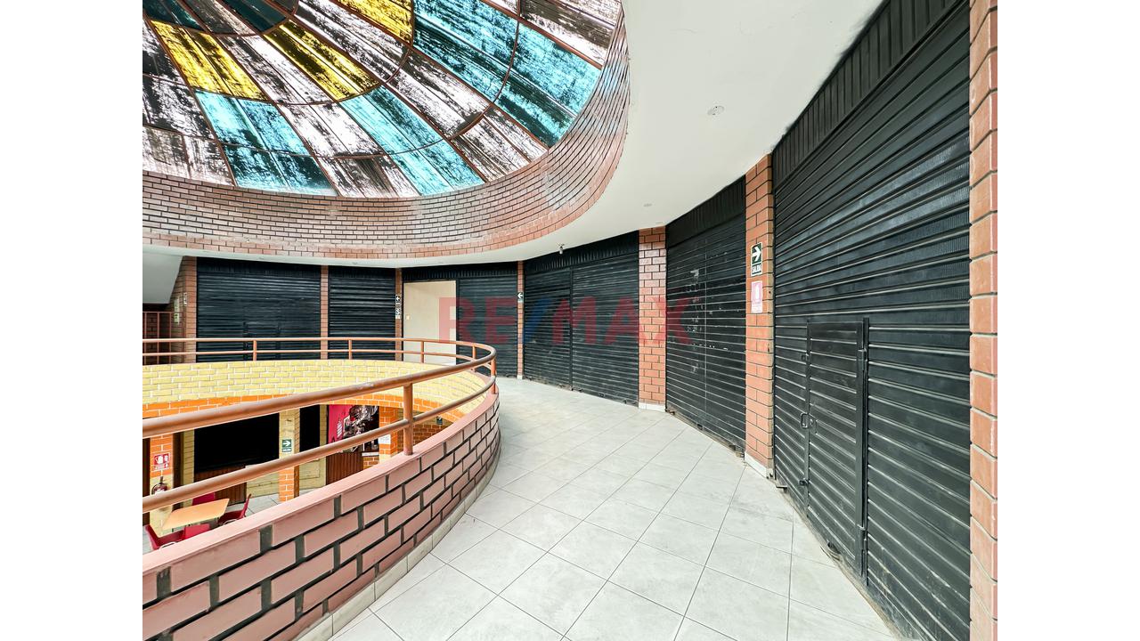🏢 Local Comercial Multifuncional | 498.13 M² De Terreno | 836.14 M² Construidos | Chacra Cerro – Comas - 6