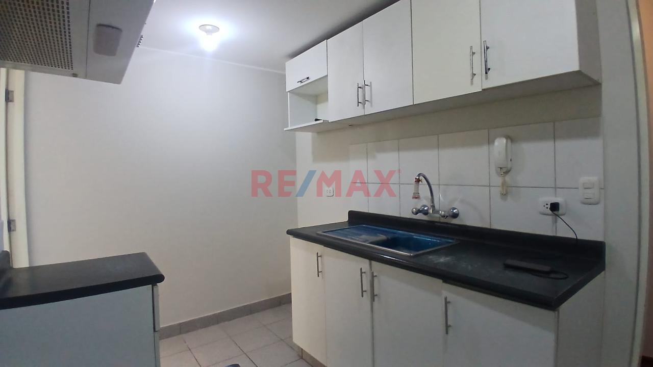 Alquiler De Departamento Con Cochera En Condominio Los Virreyes – Ate — foto 6