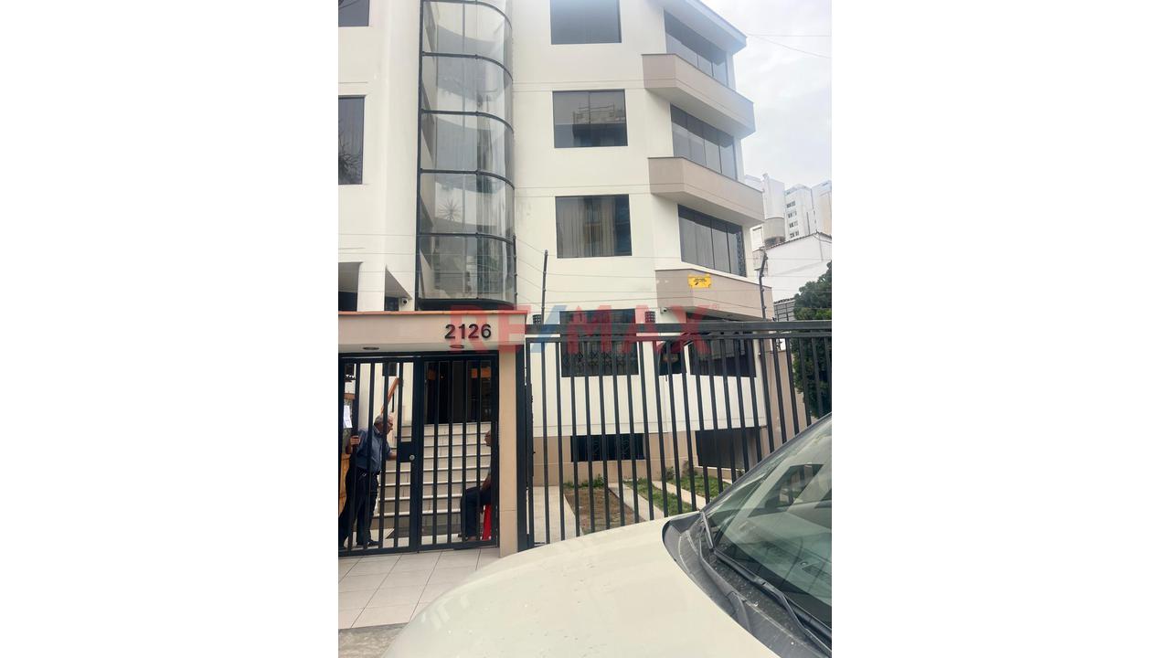 Alquiler De Departamento En Jesús María | 80 M² | 2 Dormitorios | 2 Baños | 1 Depósito