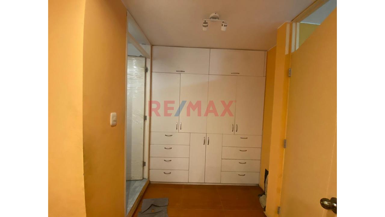 Vendo Departamento Flat En Piso 2 De 105 M2 En Villa Maria Del Triunfo — foto 12