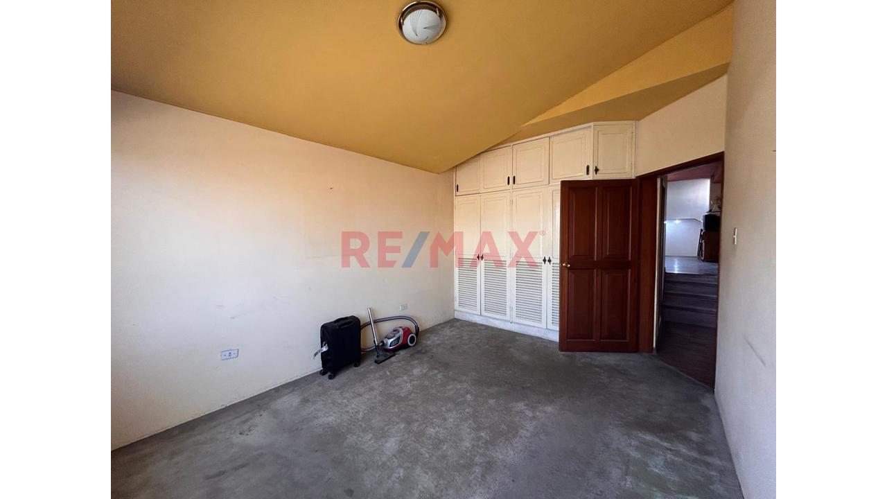 Casa Con Piscina En San Borja – 300 M² – Cerca A La Rambla - 18