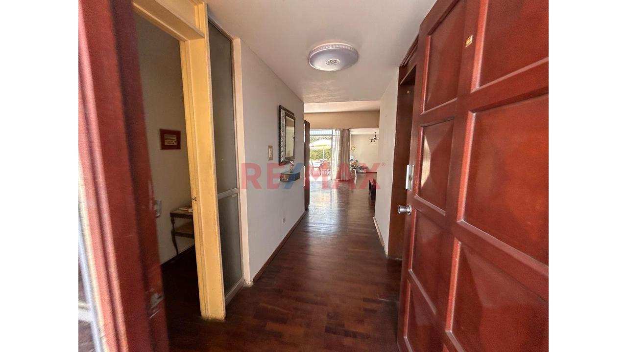 Casa Con Piscina En San Borja – 300 M² – Cerca A La Rambla — foto 8