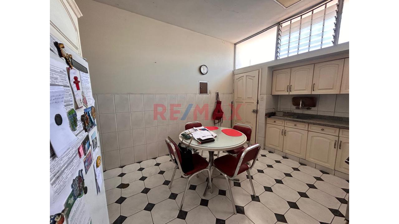 Casa Con Piscina En San Borja – 300 M² – Cerca A La Rambla — foto 9
