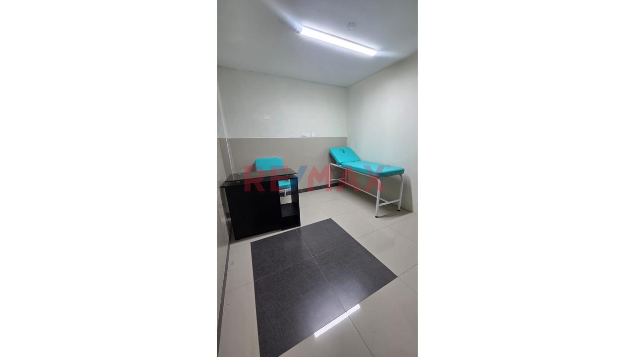 Alquiler De Local Ideal Para Clínica En Av. Bolognesi, Yanahuara — foto 4
