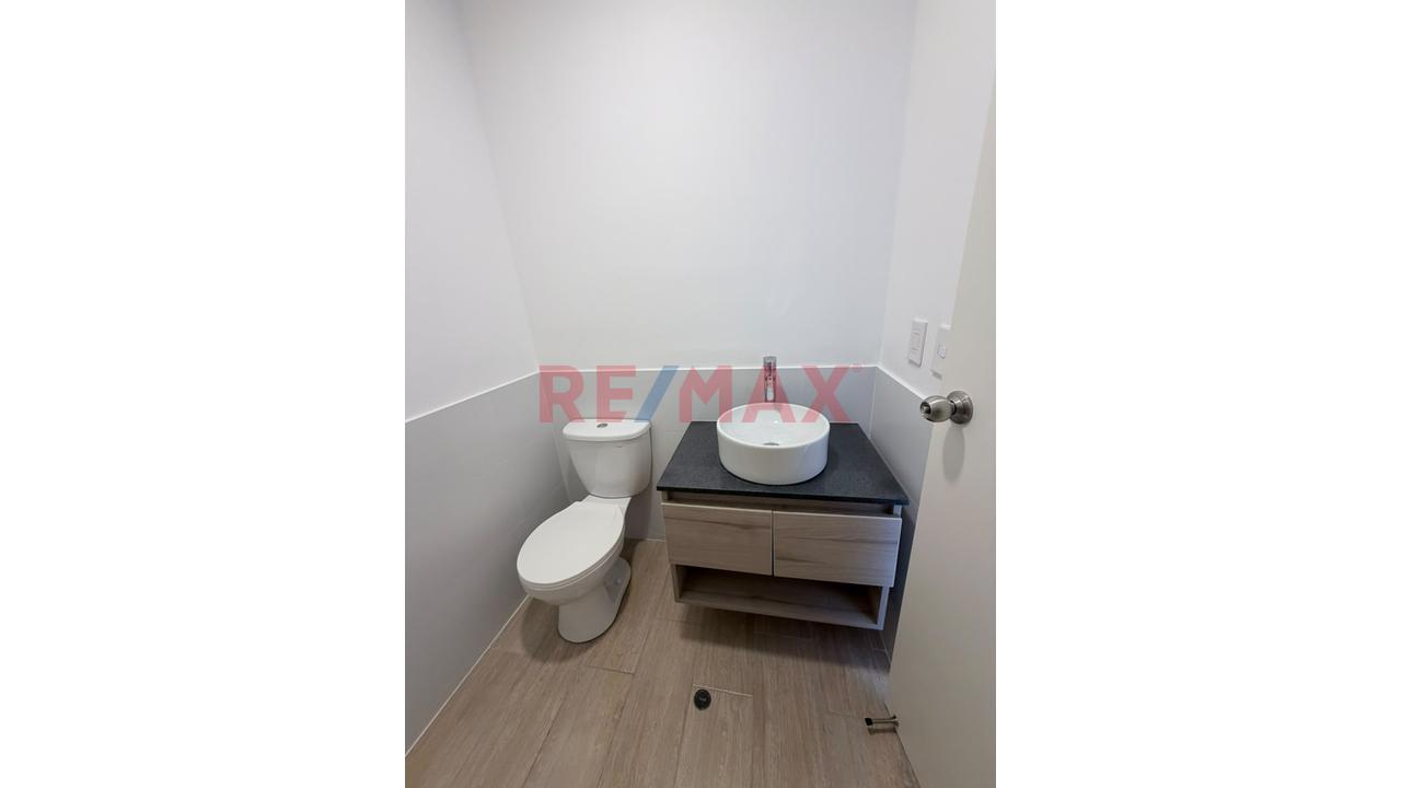 Se Vende Hermoso Departamento En Breña — foto 9