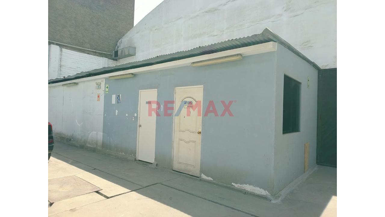 Alquiler Local Comercial Bien Ubicado, Facil Acceso En Santa Beatriz, Con Estacionamientos Para Clientes — foto 6