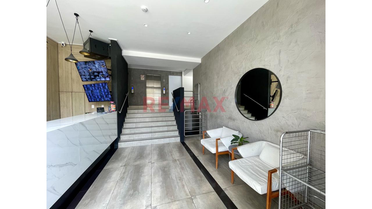Moderno Departamento De 3 Dormitorios + Cochera En El Corazón De Jesús María - 17