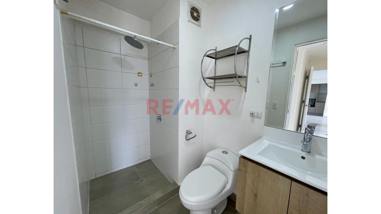 Moderno Departamento De 3 Dormitorios + Cochera En El Corazón De Jesús María — foto 9