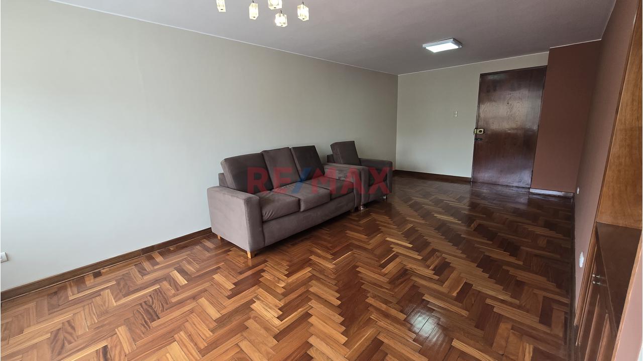 Alquiler De Departamento En Calle Cataluña, Surco — foto 4