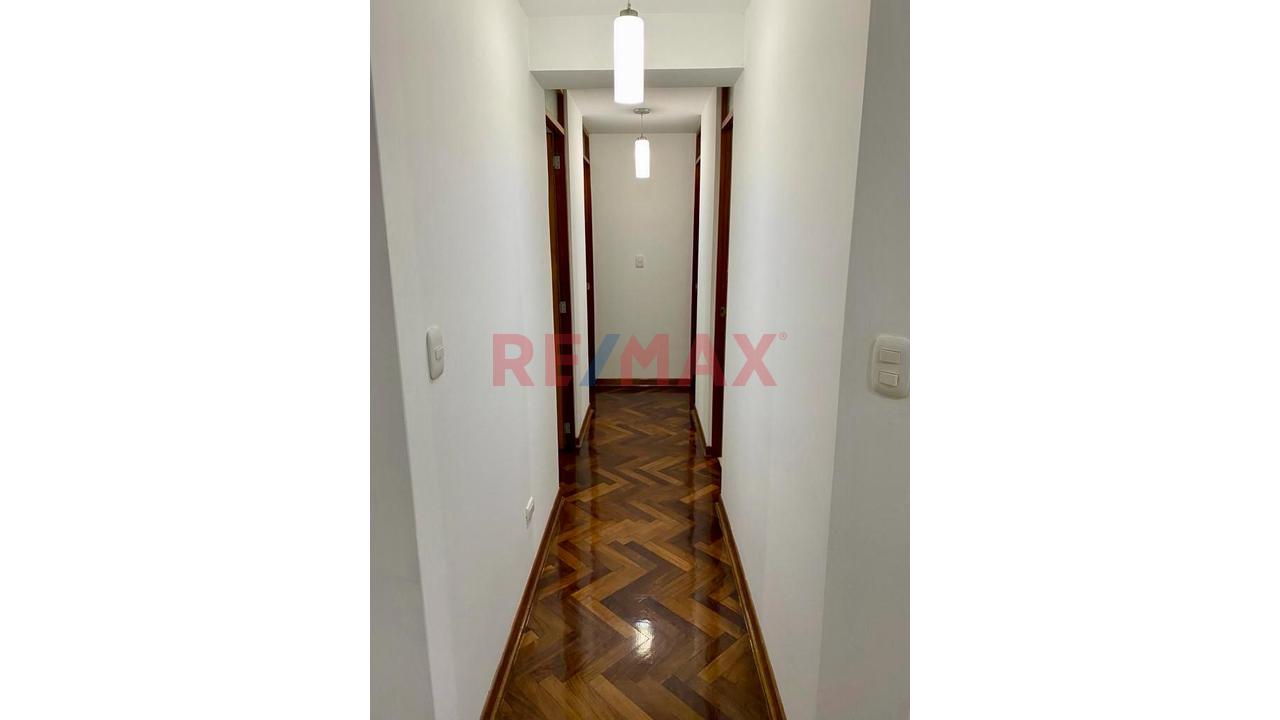 Alquiler De Amplio Departamento Con Cochera En Maranga - San Miguel — foto 4