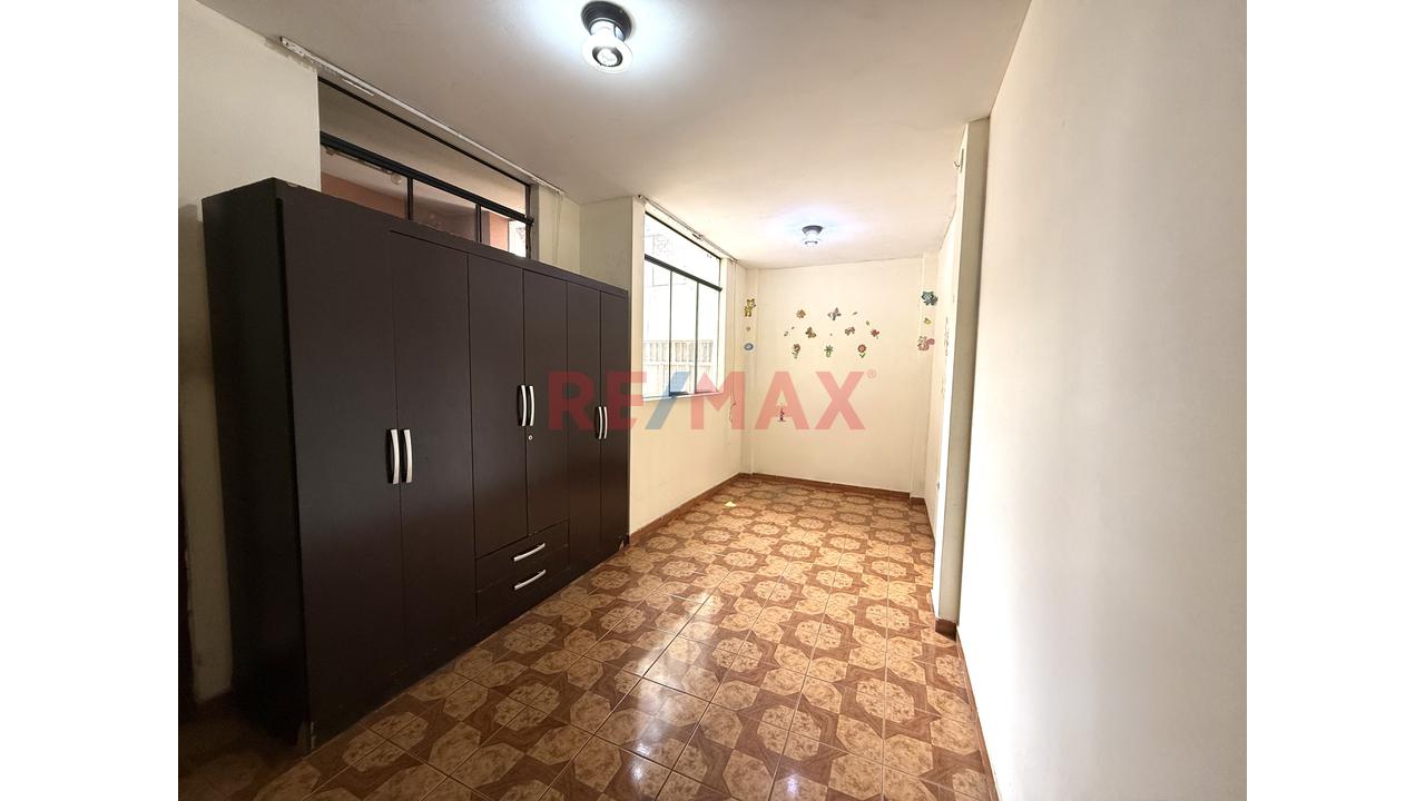 Venta Departamento 3Er Piso 75 M² 2 Habitaciones Urb. Los Jardines — foto 8