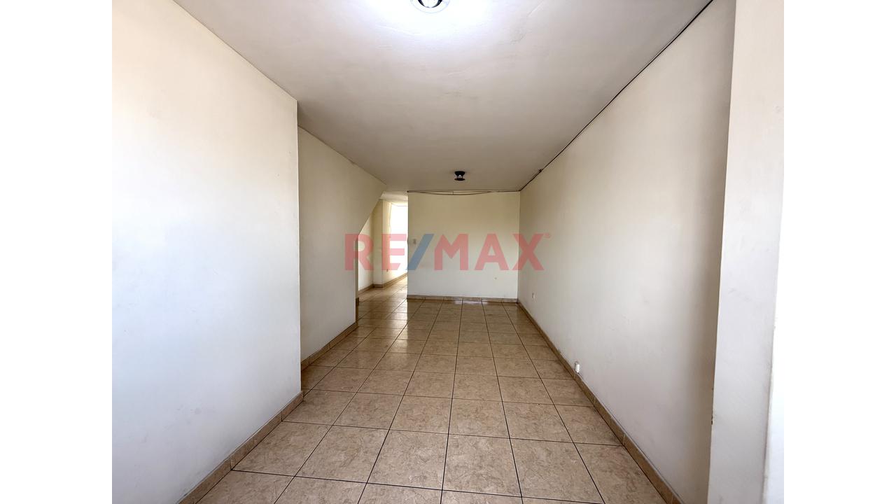 Venta Departamento 3Er Piso 75 M² 2 Habitaciones Urb. Los Jardines — foto 2