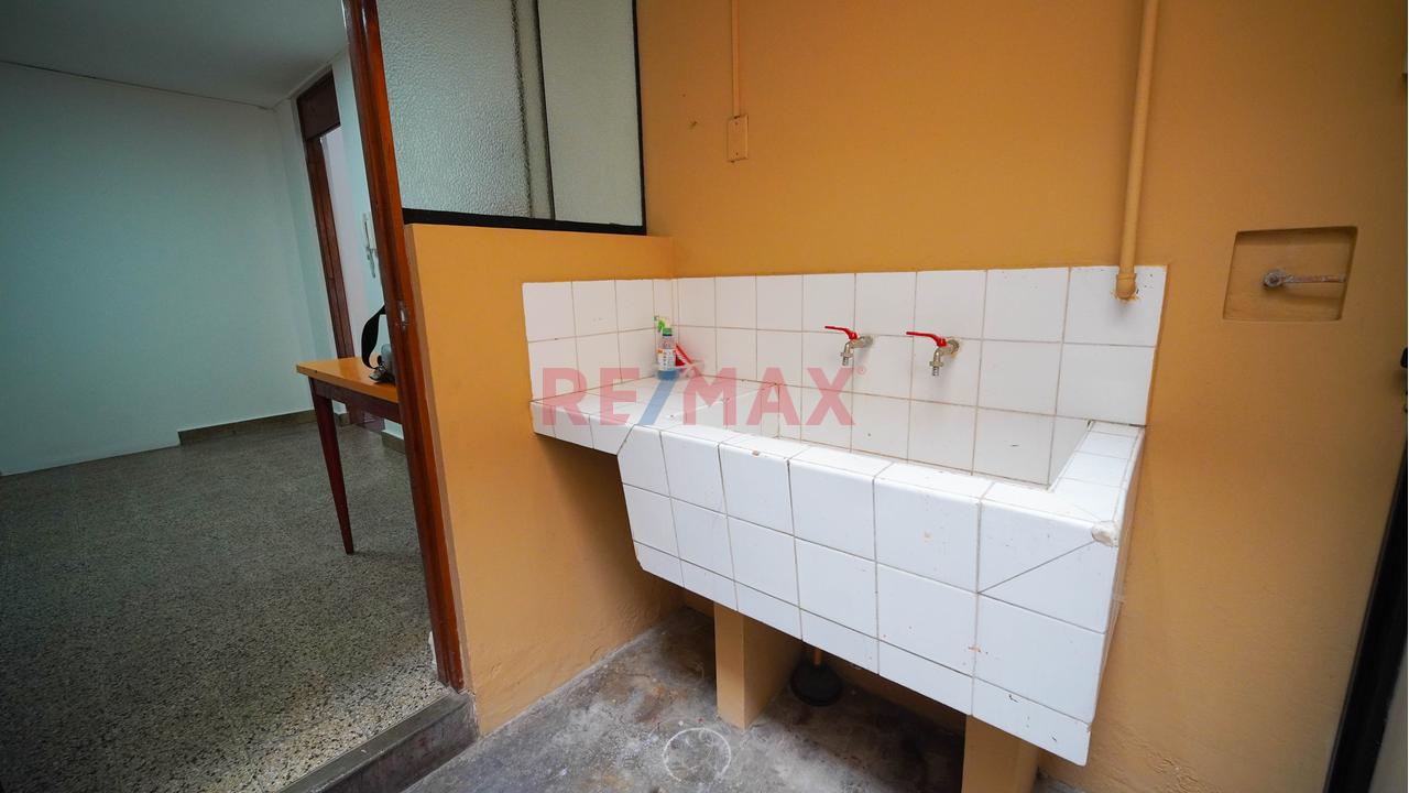 🏡 Alquiler Primer Piso De Una Casa, Completamente Independiente, Con Jardín Y Parrilla – Surco - 12