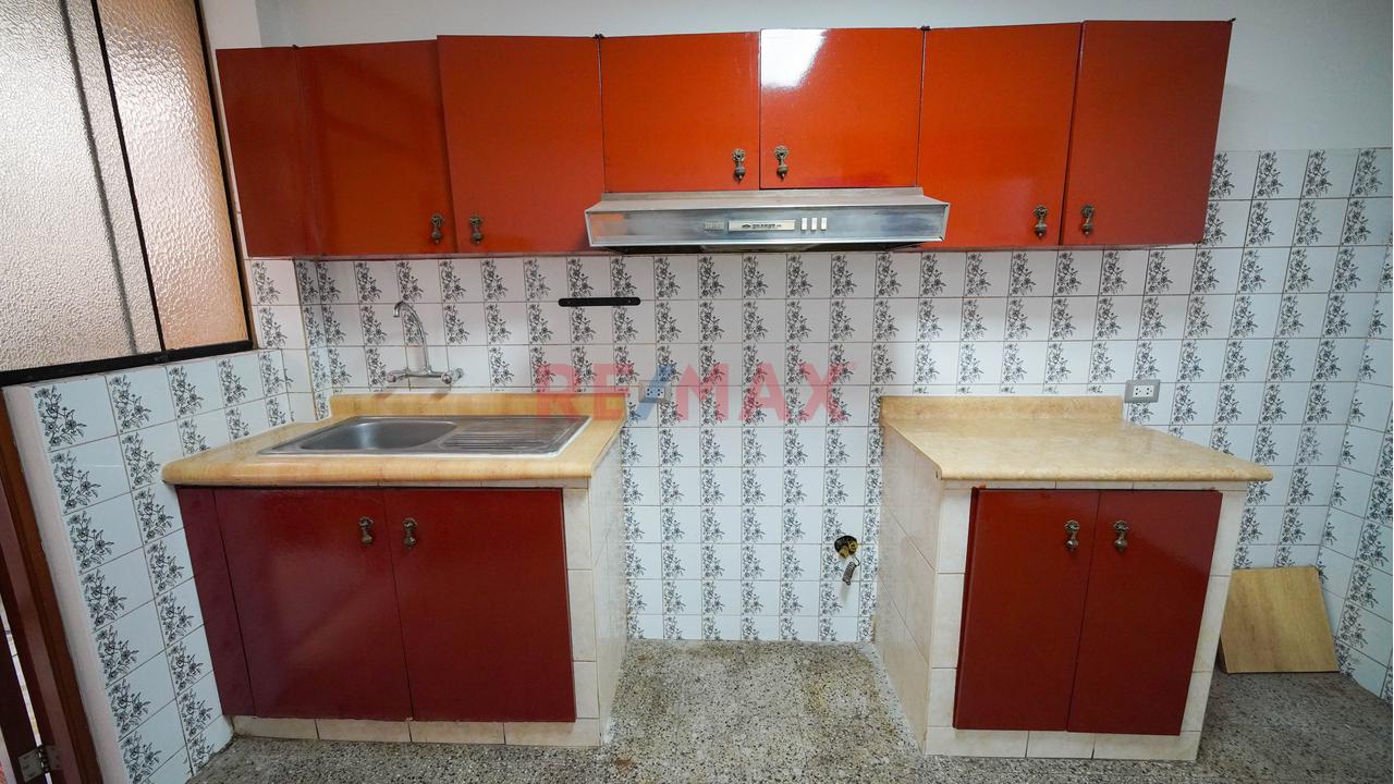 🏡 Alquiler Primer Piso De Una Casa, Completamente Independiente, Con Jardín Y Parrilla – Surco - 4