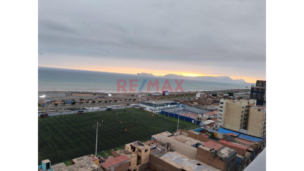 En Venta Departamento En Condominio Mas Cochera En San Miguel - 4