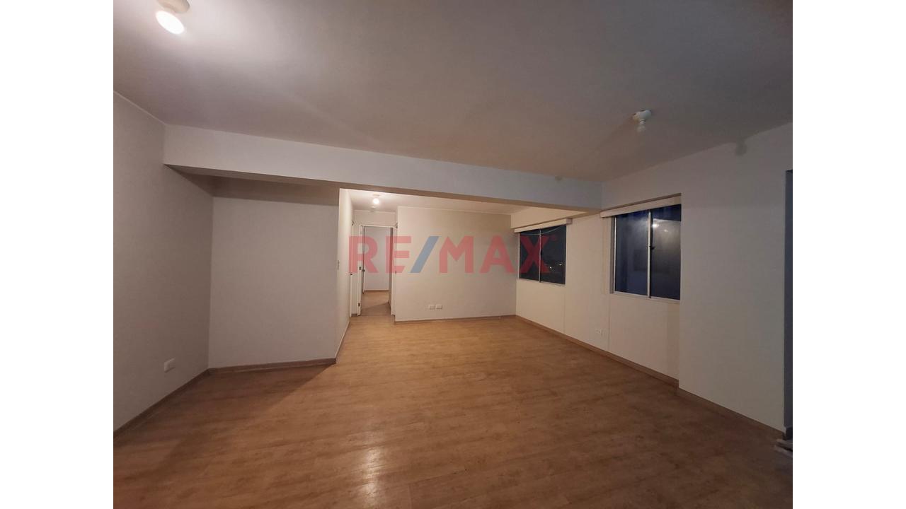 En Venta Departamento En Condominio Mas Cochera En San Miguel — foto 2