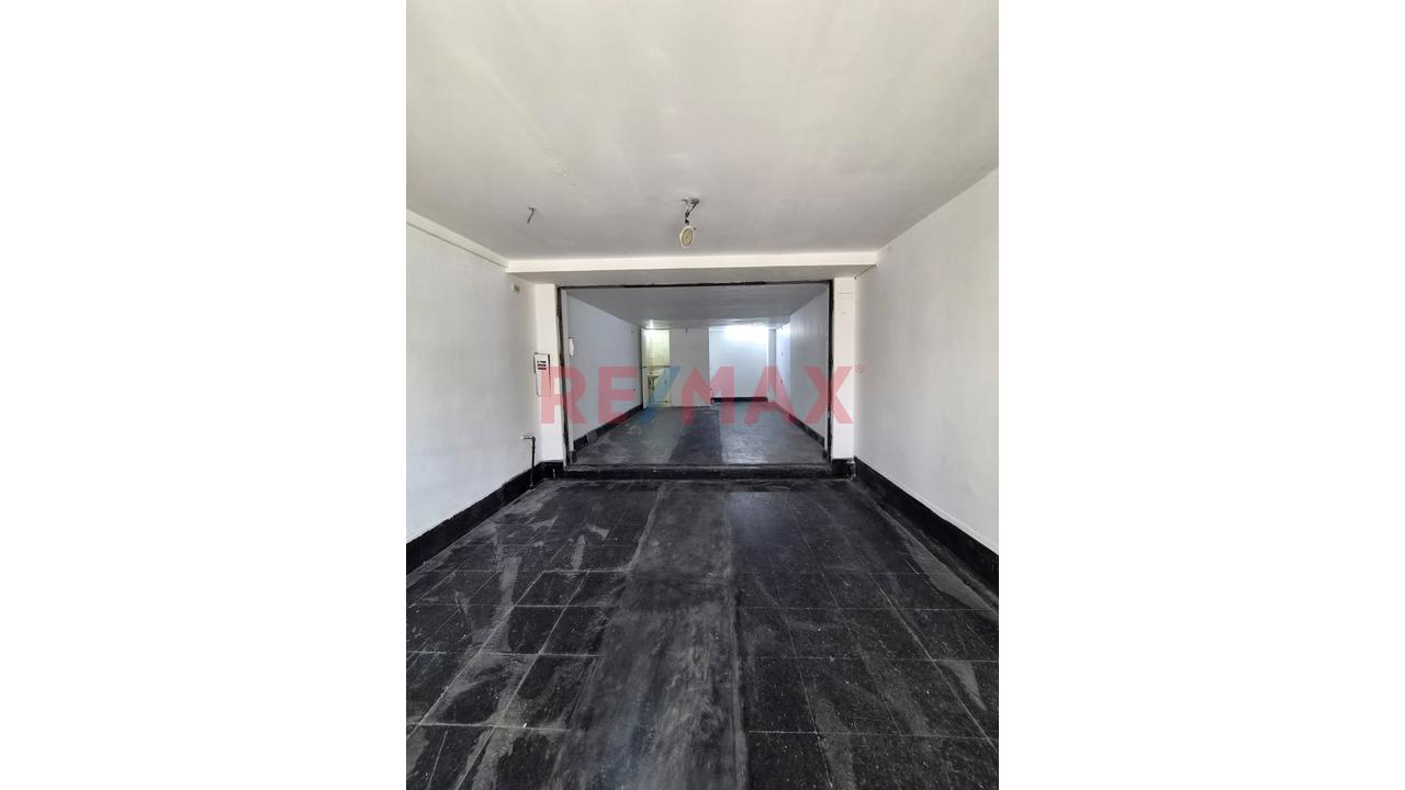 Se Alquila Local Comercial En Av Benavides — foto 3