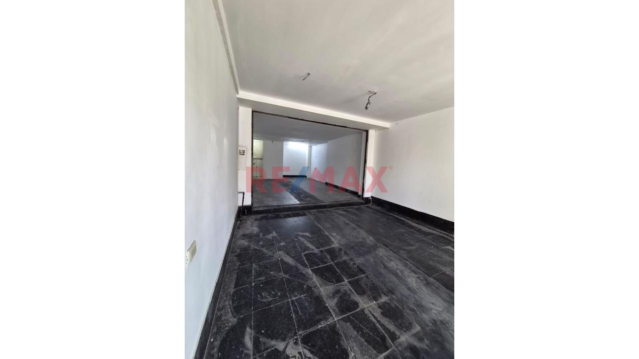 Se Alquila Local Comercial En Av Benavides — foto 5