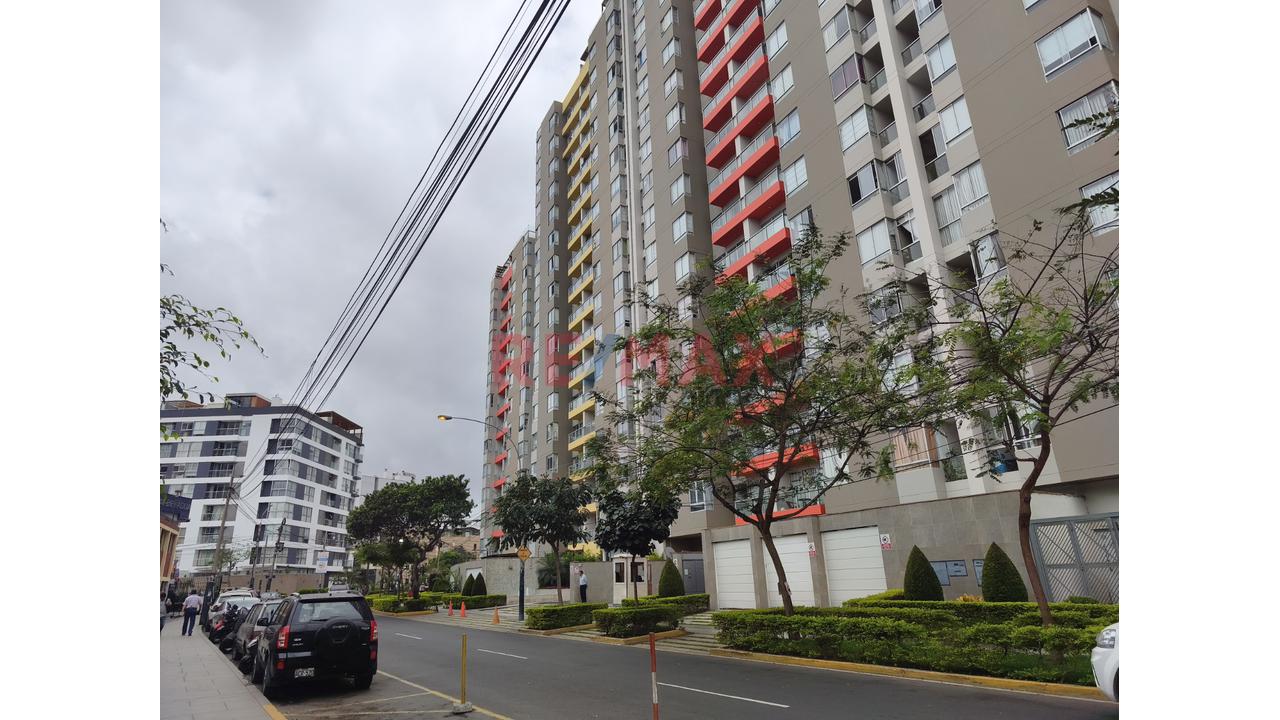 Vive Con Todas Las Comodidas De Un Club En Uno De Los Edificios Mas Modernos, En La Zona Mas Centrica Y Tranquila De Jesus Maria A Media Cuadra De La Av. San Felipe En Huiracocha