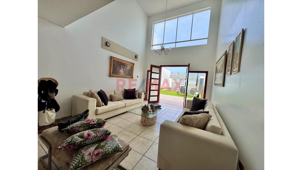 Casa Con Piscina, 6 Dormitorios Y Departamento Independiente En Brisas De Villa — foto 10